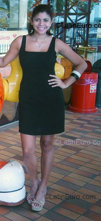 Date this beautiful Brazil girl Monica from Vitoria BR4707