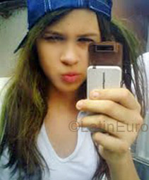 Date this happy Brazil girl Kelly from Acarau BR2481