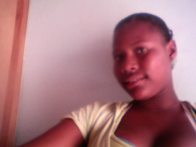 Date this sultry Algeria girl Yanelis lucia from san juan de uraba DZ2