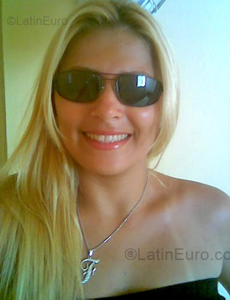 Date this passionate Brazil girl Fabizinha from Recife BR4387