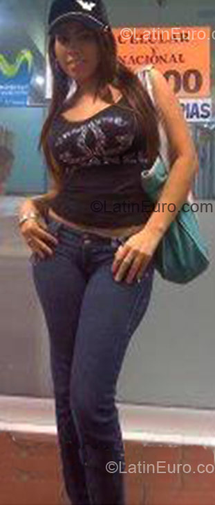 Date this foxy Colombia girl Lisabella from Medellin CO3246