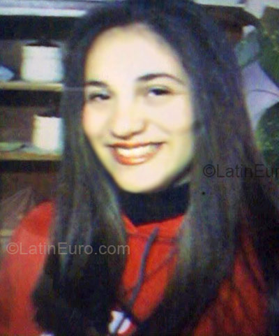 Date this voluptuous Brazil girl Quetelin from Candiota BR2529