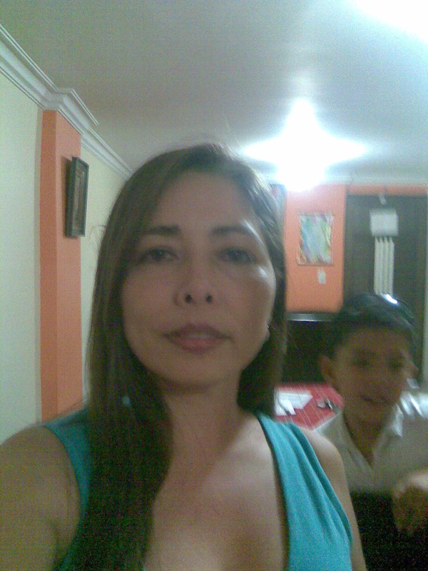 Date this funny Colombia girl Adri13 from Cali CO3321