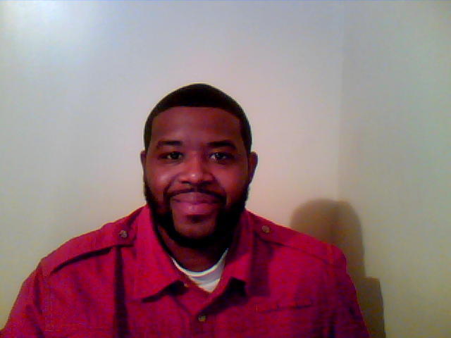 Date this georgeous United States man Montrell from Rowland US5678