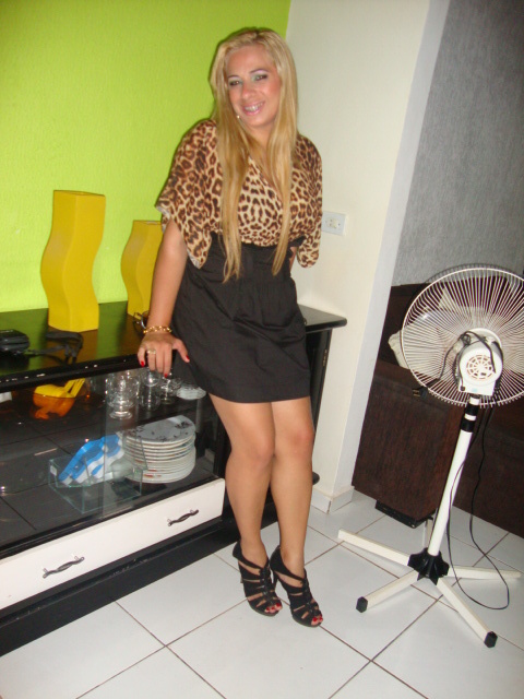 Date this hot Brazil girl Vivian2626 from Imperatriz BR2706