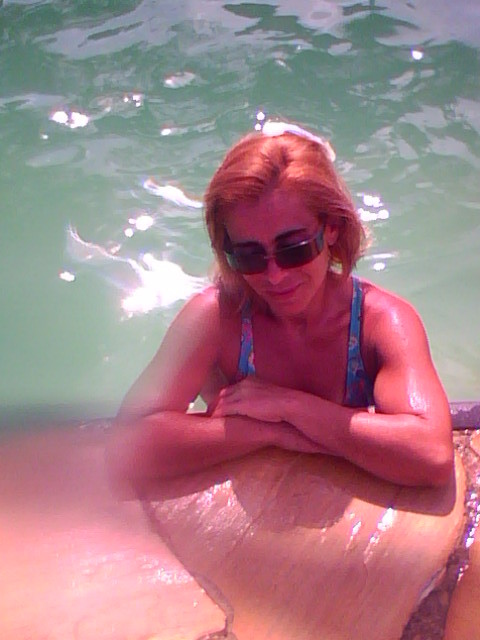 Date this sensual Brazil girl CarmemdecopaApe from Rio De Janeiro BR2707