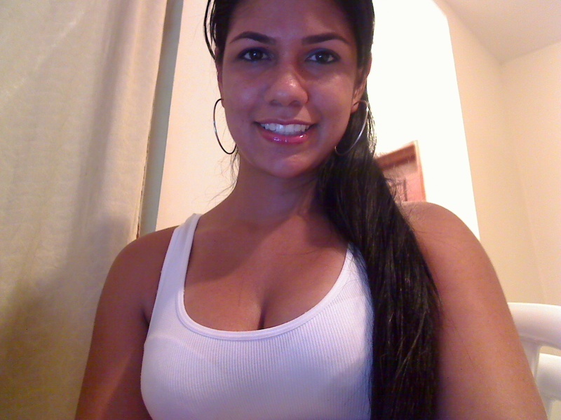 Date this tall Colombia girl Fiorella from Cali CO3669
