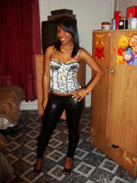 Date this attractive Reunion girl Yinet guzman from Santo Dominigo RE4