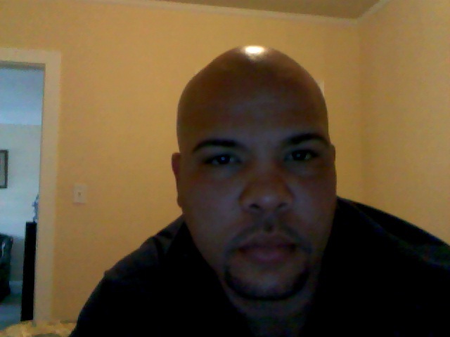 Date this attractive Dominican Republic man Trockero from Hartford DO4014