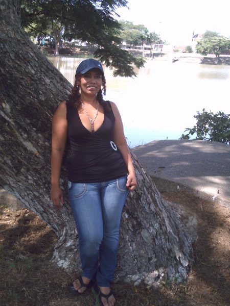 Date this foxy Colombia girl Tamara from Tulua CO3860