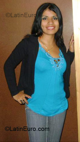 Date this cute Peru girl Ursula from Lima PE261