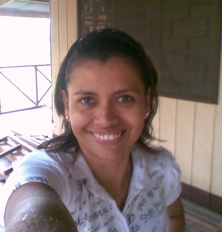 Date this funny Colombia girl Klaudia from Leticia CO3971