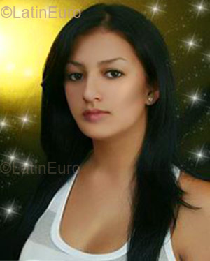 Date this happy Colombia girl Claudia from Medellin CO4076