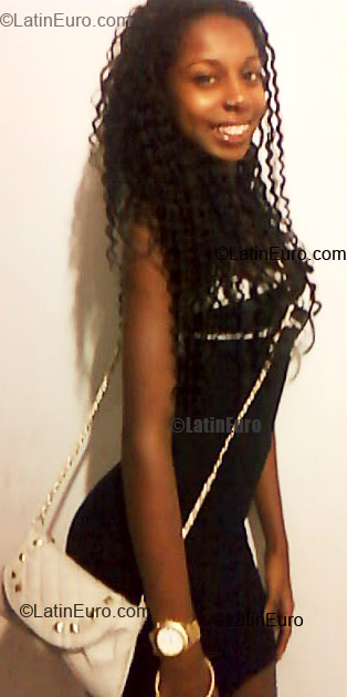 Date this good-looking Brazil girl Izabela from Rio de Janeiro BR4778