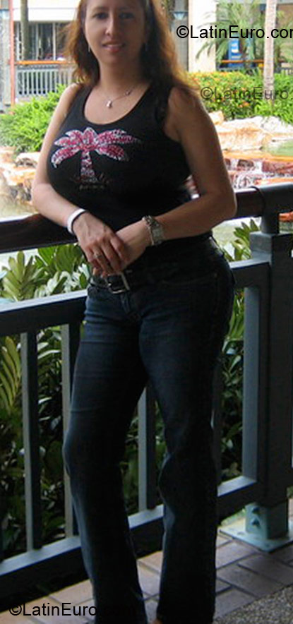 Date this stunning Colombia girl Alexandra from Bogota CO4200