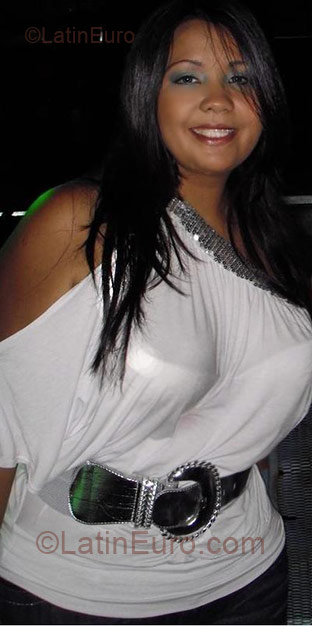 Date this sultry Colombia girl Lorena from Cali CO4244
