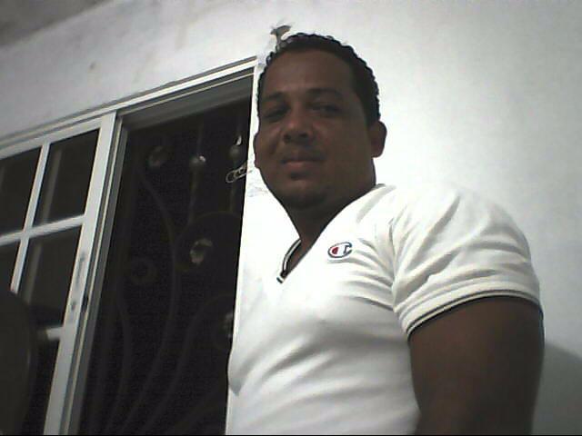 Date this lovely Dominican Republic man Oscar3000 from San Pedro De Macoris DO4275