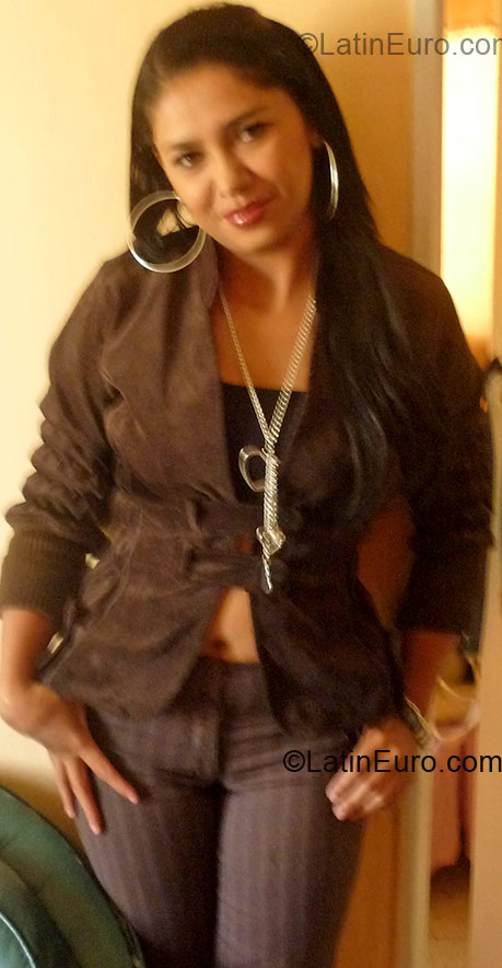 Date this gorgeous Colombia girl Ana Milena from Medellin CO4298