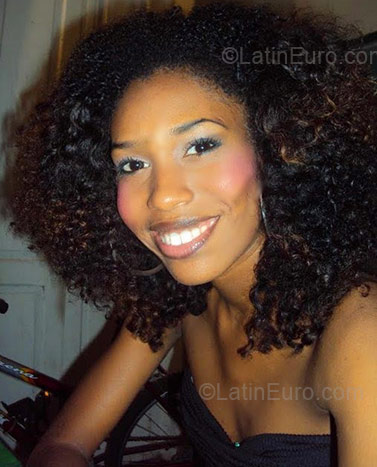 Date this georgeous Brazil girl Sissa from Rio De Janeiro BR4621