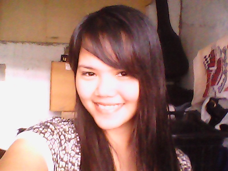 Date this exotic Philippines girl Joan from Cebu PH280