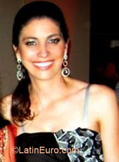 Date this fun Brazil girl Indi from Curitiba BR5914