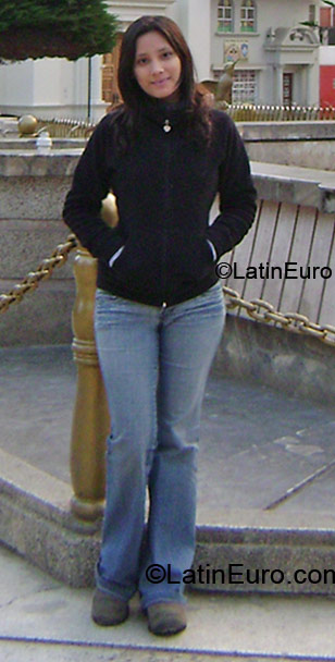 Date this tall Peru girl Erika from Lima PE283