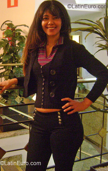 Date this good-looking Brazil girl Magda from Patos de Minas BR3190