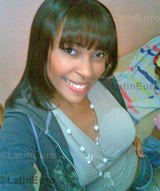 Date this athletic Brazil girl Thai from Nova Iguacu BR4093