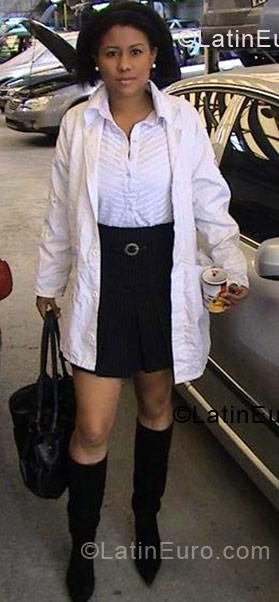 Date this charming Colombia girl Andrea from Bogota CO4425