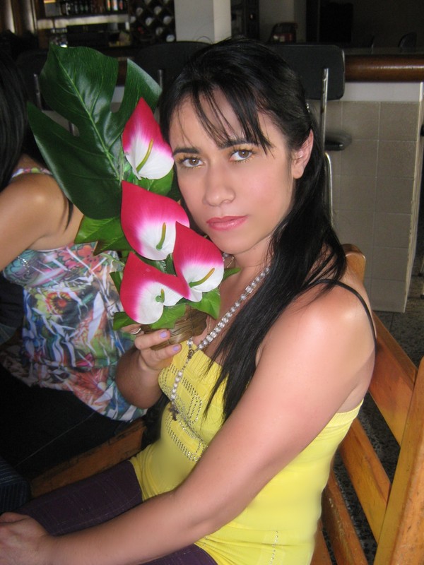 Date this attractive Colombia girl Patricia from Medellin CO4475