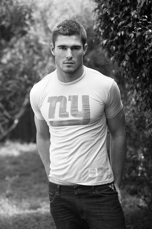 Date this fun United States man Losbwildin from Philadelphia US6471