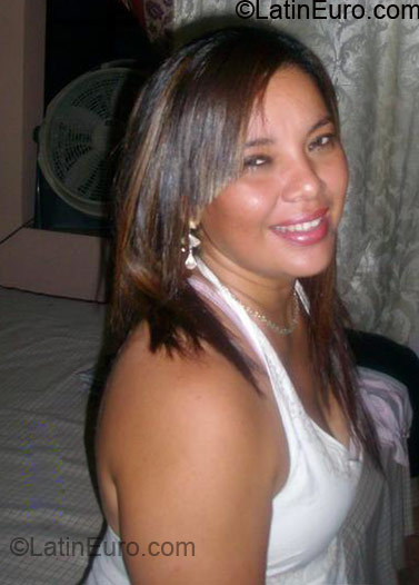 Date this passionate Honduras girl Pattricia from Santa Barbara HN196