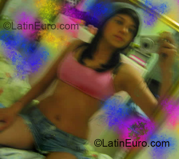 Date this georgeous Colombia girl Monica from Bogota CO5956