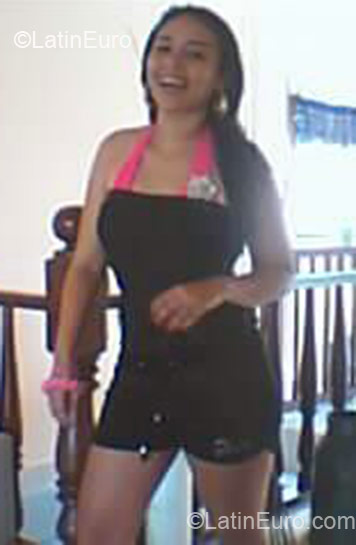 Date this foxy Colombia girl Estefania from Pereira CO4550