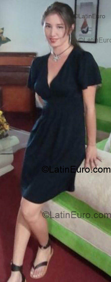 Date this georgeous Colombia girl Deysi from Bucaramanga CO4556