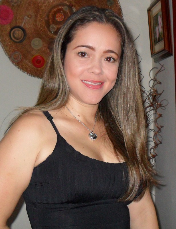 Date this delightful Colombia girl Claudia from Cartagena CO4562