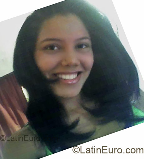 Date this charming Colombia girl Lorena Diaz from Santa Marta CO4685