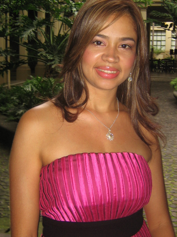 Date this beautiful Colombia girl Rosa from Medellin CO4725