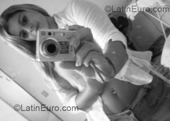 Date this georgeous Brazil girl Raphaela from Cachoeiro De Itapemirim BR3402