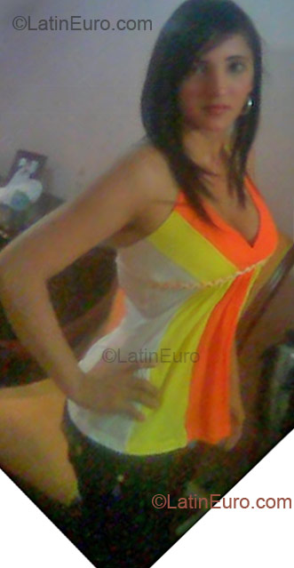 Date this exotic Colombia girl Edith from Barranquilla CO6414