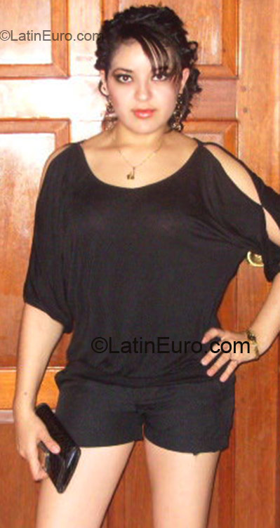 Date this sultry Nicaragua girl Katy from Bluefields NI7