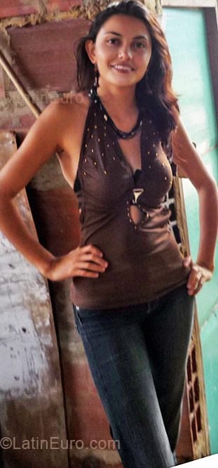 Date this exotic Colombia girl Francy Lorena from Bogota CO6430