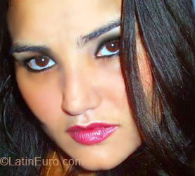 Date this voluptuous Brazil girl Elaine from Rio De Janeiro BR3436