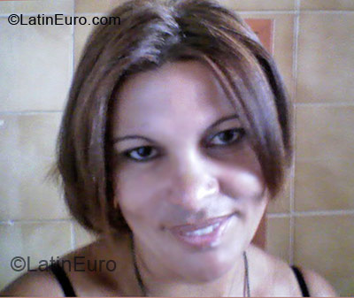 Date this happy Brazil girl Paula from Macae BR3446