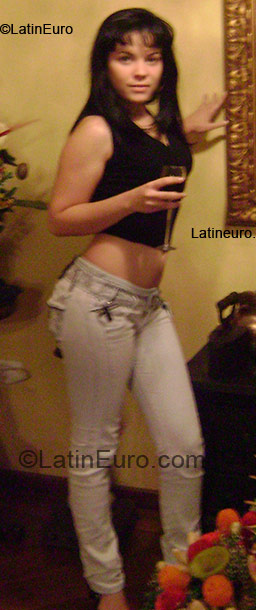 Date this exotic Ecuador girl Yanet from Quito EC22