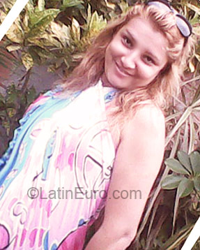Date this attractive Brazil girl Cristiane Maria from Rio De Janeiro BR3538
