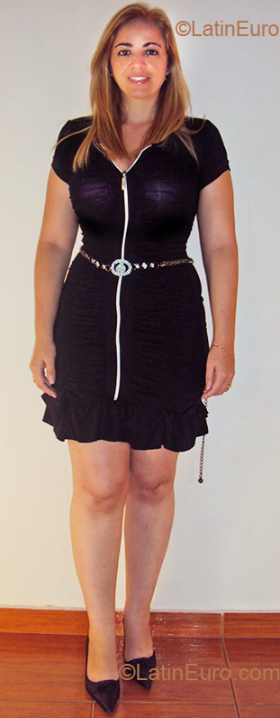 Date this pretty Brazil girl Ana Amelia from Avare BR3579