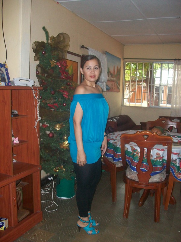 Date this happy Colombia girl Yennymgs from Barranquilla CO4992