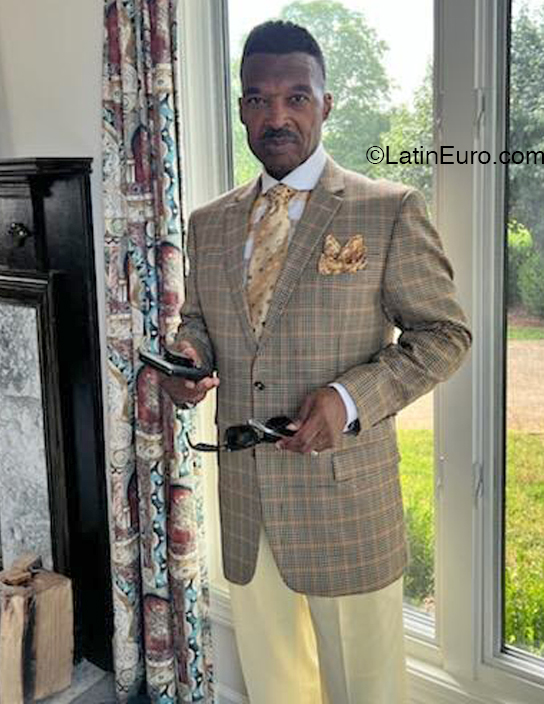 Date this beautiful United States man Terry from Williamson US7407