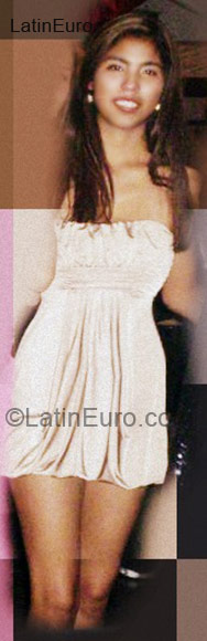 Date this nice looking Peru girl Estefany from Lima PE328